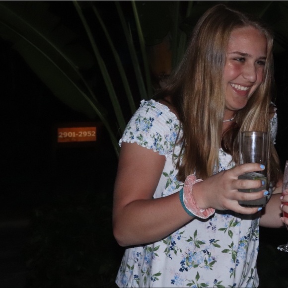 Off the shoulder floral top - Picture 3 of 4